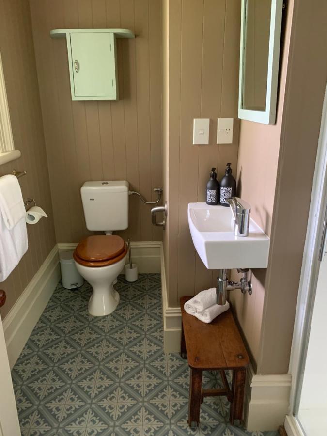 The Vicarage Boutique Bed And Breakfast Oamaru Esterno foto